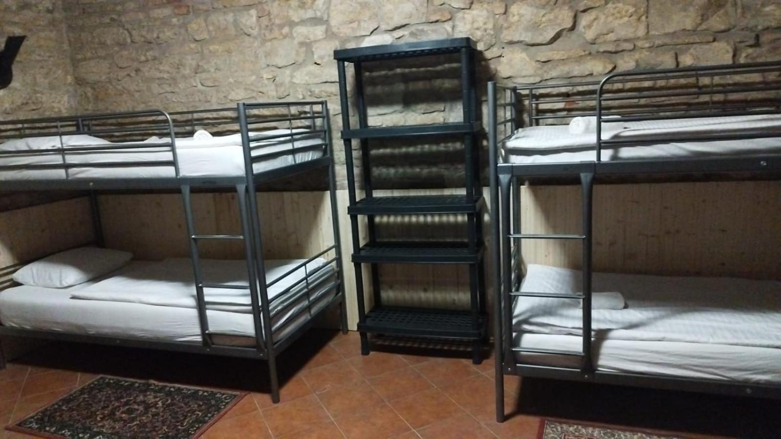 פראג Alba Hostel מראה חיצוני תמונה